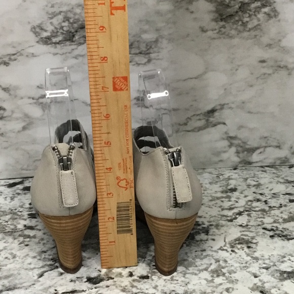 Eileen Fisher Cage Strap Lattice Leather Gray Wood Wedge Sandal - Picture 8 of 12